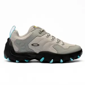 Tênis Oakley Teeth Bomber 3 Light Grey