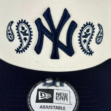 Boné New Era 9Forty Paisley New York Off White - l Surftrip l