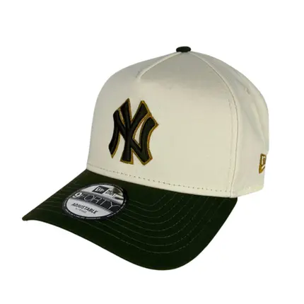 Boné New Era 940AF Q126 Metallic New York Yankees Off White