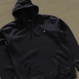 Moletom Volcom Canguru Single Stone Preto Plus Size
